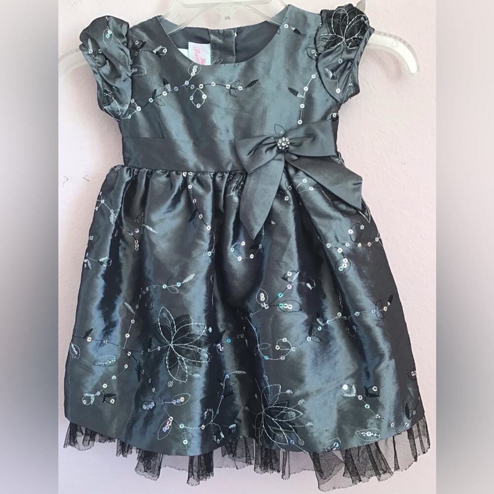 La princess pewter sequin dress size 18 months